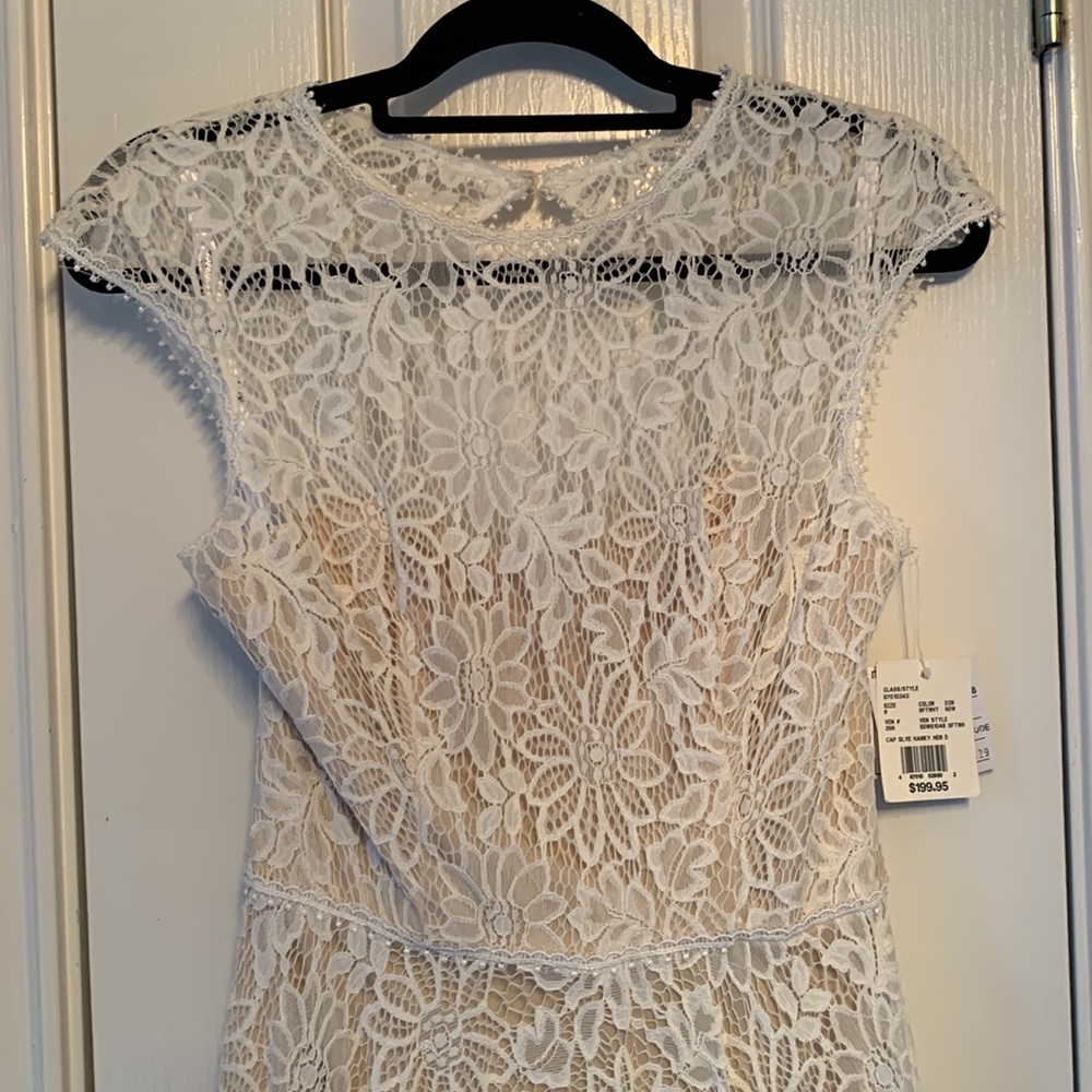 Floral Lace Ivory Wedding Dress